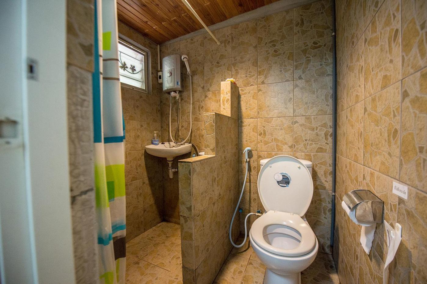 Poomvarin Resort Ban Wang Takhrai Стая снимка